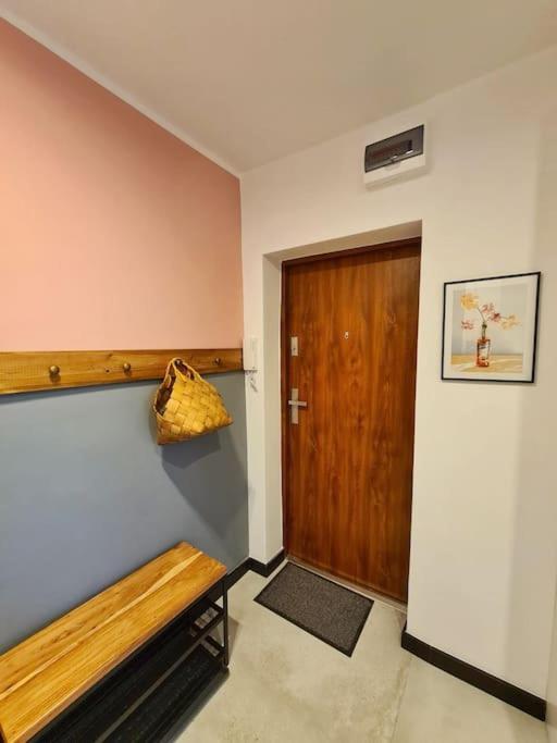Uroczy Apartament Blisko Centrum - 10 Min Do Plazy غدينيا المظهر الخارجي الصورة